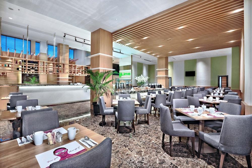 Laska Hotel Subang Esterno foto