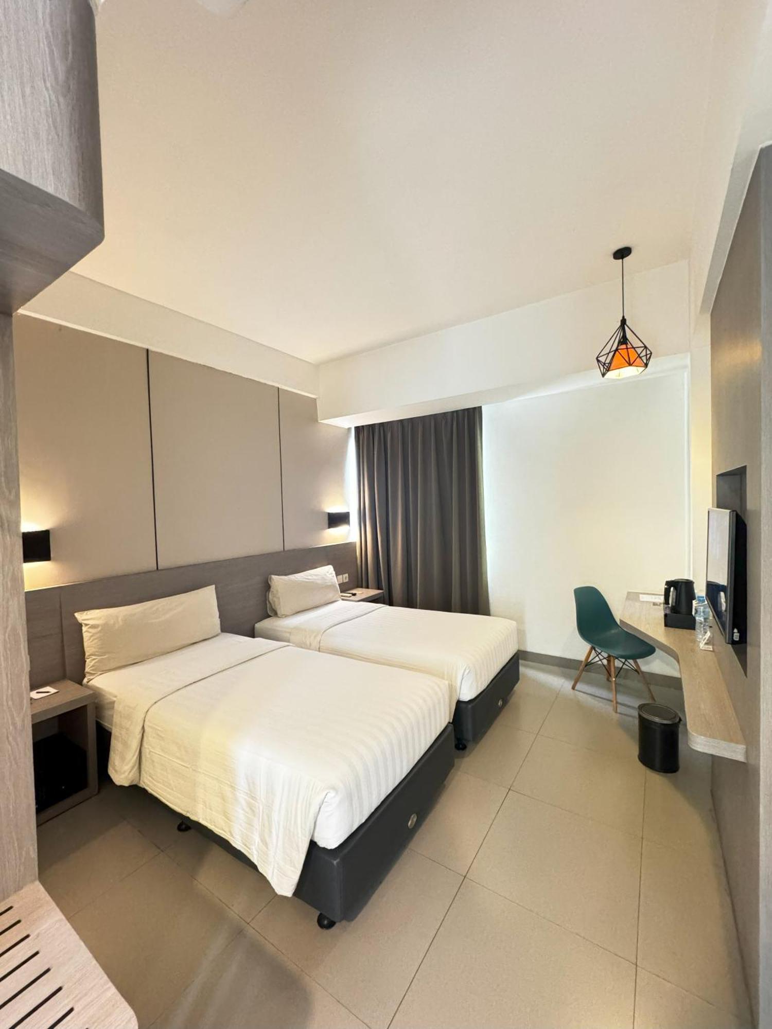 Laska Hotel Subang Esterno foto