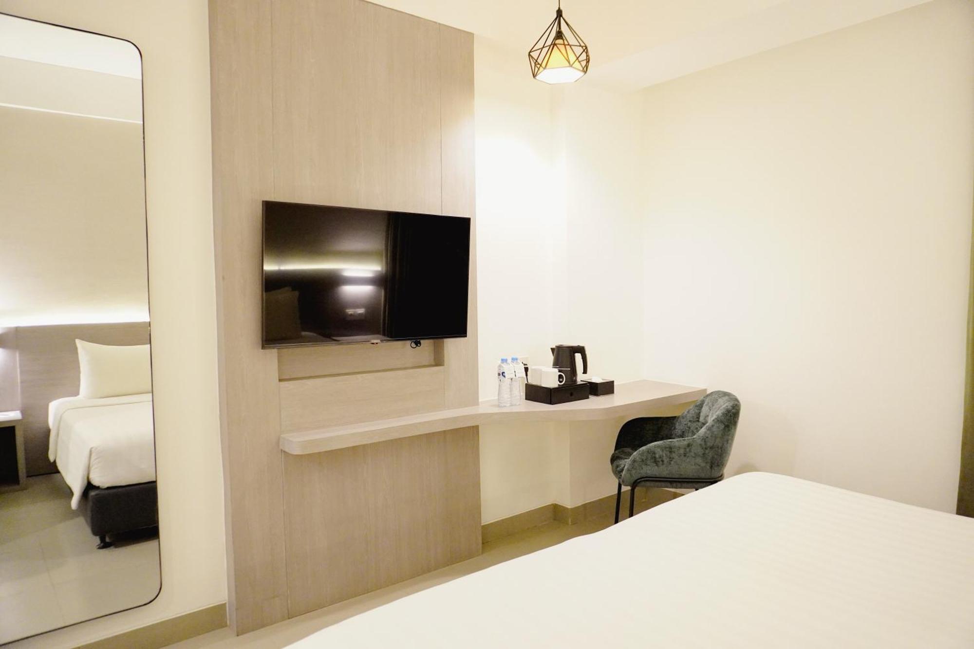Laska Hotel Subang Esterno foto